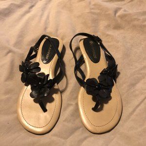 Enzo Angiolini Flower Accent Sandals Sz 8